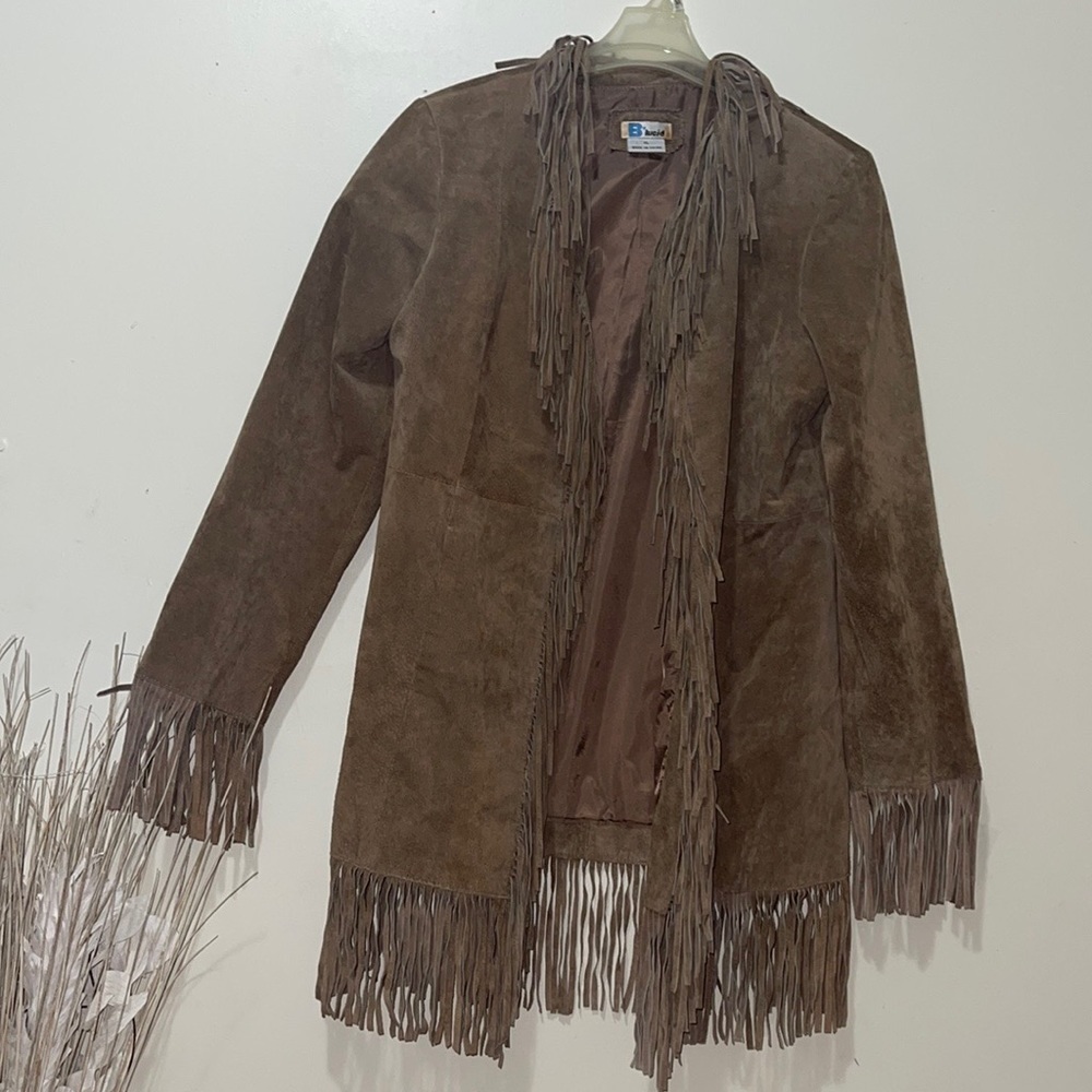 Fringe Suede Leather Jacket. Light brown/beige. Very cool. Size XL. Like new. - Picture 4 of 16